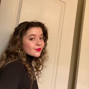 Meet your Posher, Anna cate